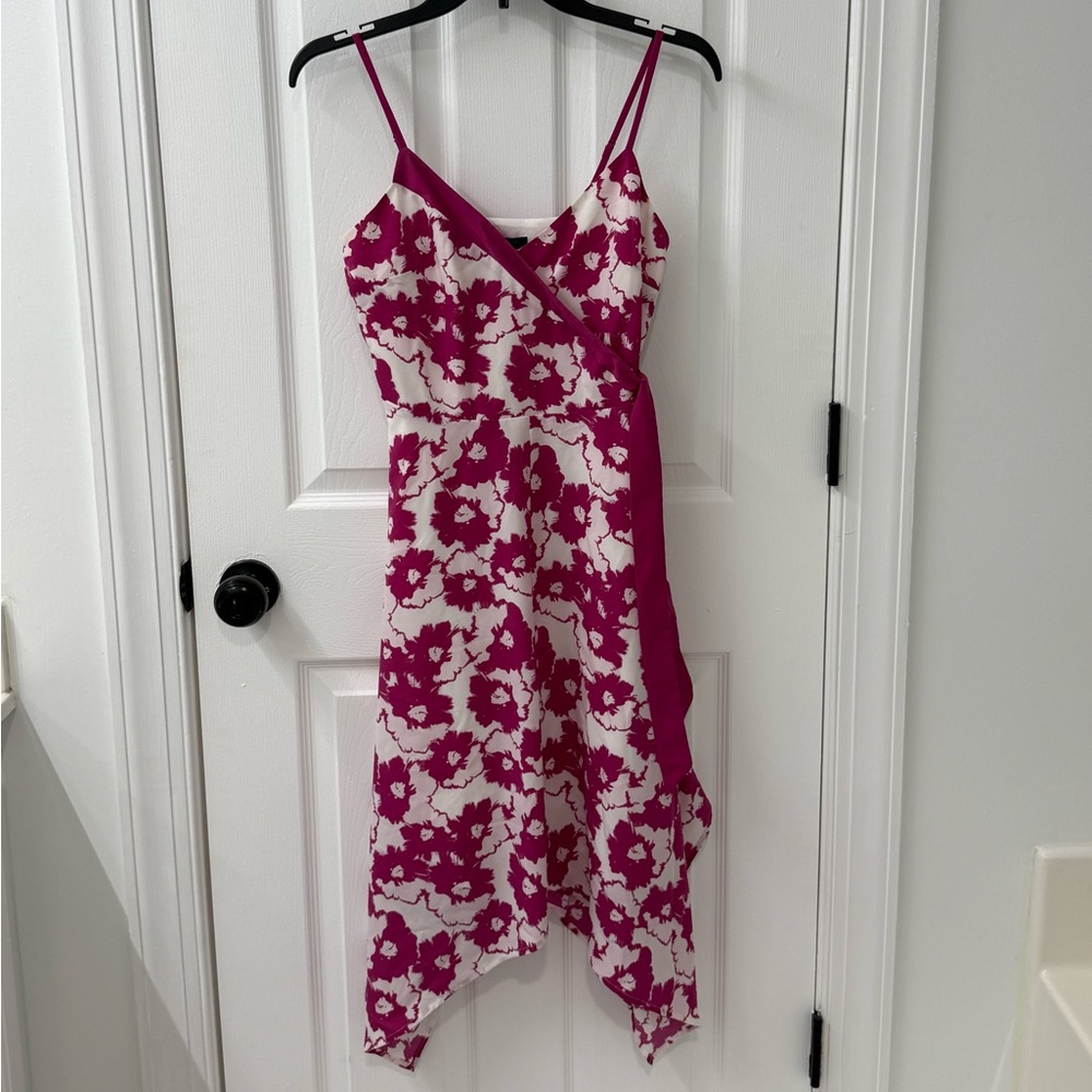 Banana Republic Floral Pink and White Women's Dress